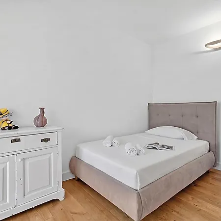 Alessia - 4 Bed With Maggiore View 别墅