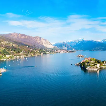 Alessia - 4 Bed With Maggiore View 别墅